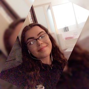Meet your Posher, Ava